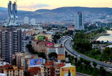 Bayraklı Ev Temizliği